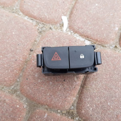 Przełącznik włącznik awaryjnych Vivaro Trafic III