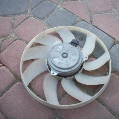 Wentylator chłodnicy Vecta C Signum 1.9 CDTI