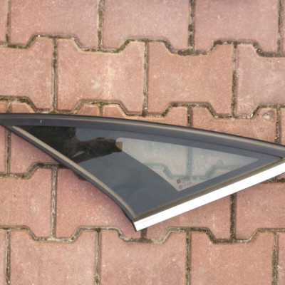 Szyba drzwi tył tylna lewa 2007r OPEL VECTRA C