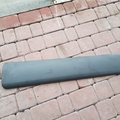 Listwa drzwi lewy przód VIVARO TRAFIC 8200036088