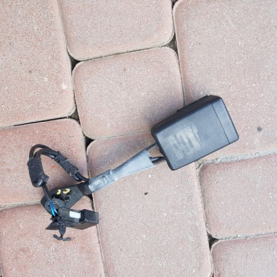 Zapięcie pasa fotela Opel Insignia 13278233