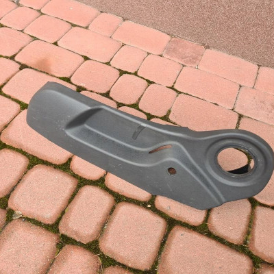 Plastik obudowa fotela lewa Opel Corsa D 13210979