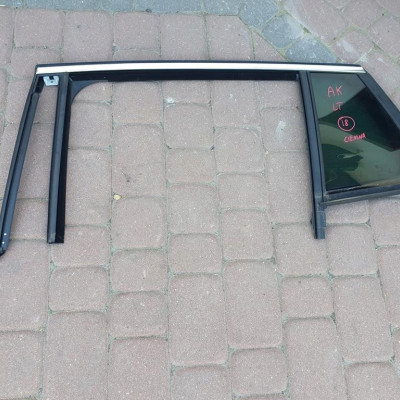 Szyba tył tylna lewa kombi Opel Astra K V 2018r