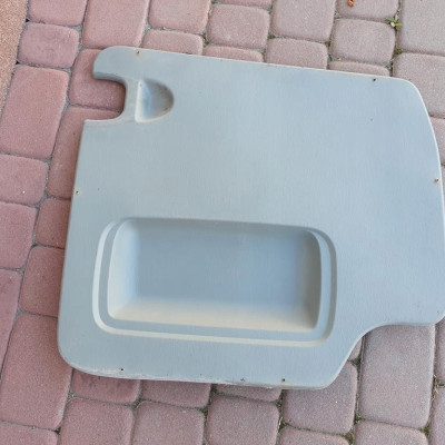 Osłona tapicerka prawa tył drzwi VIVARO TRAFIC