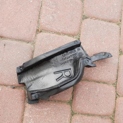 Absorber wyciszenie błotnika prawy Astra K13475913