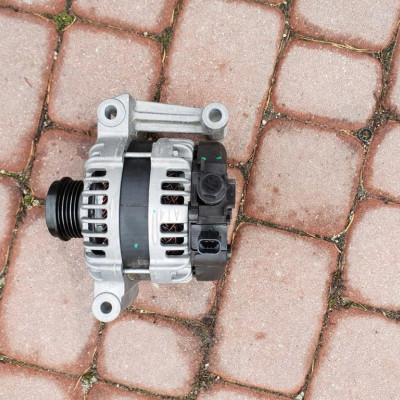 Alternator 1.4T Opel Astra K V 13513070