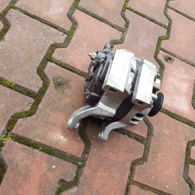 Alternator 140A F000BL08D3 Opel Insignia 39007852