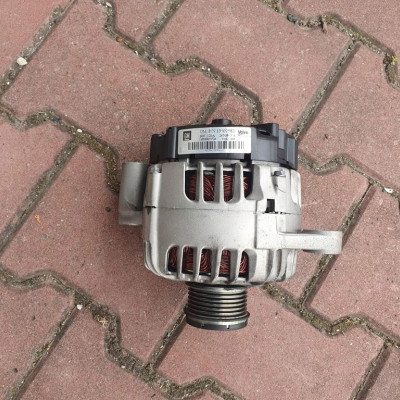 Alternator IGŁA Opel Insignia 13502582 120A