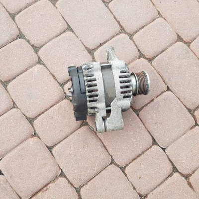 Alternator Opel Insignia Astra J 13579668 100A