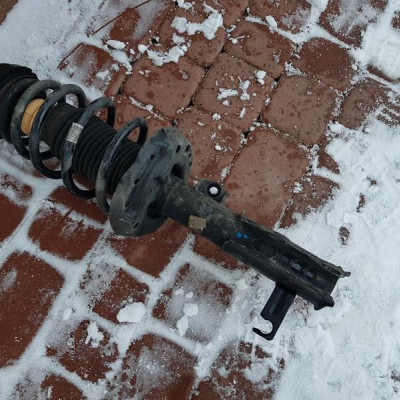 Amortyzator przedni L 1.6 D Opel Insignia 13475852