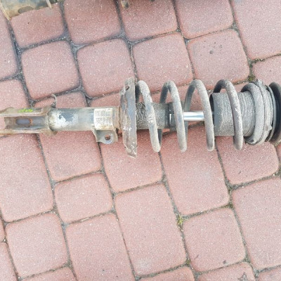 Amortyzator przedni lewy Opel Meriva A 13225454