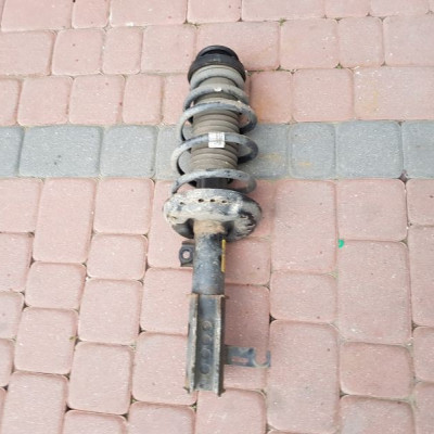 Amortyzator przedni prawy Opel Zafira C 13419912