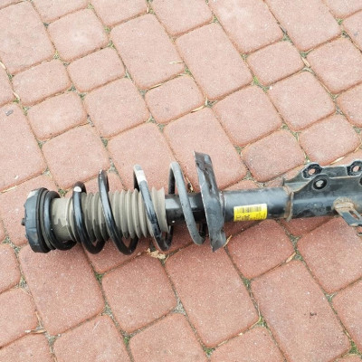 Amortyzator przód lewy Zafira C 13338917 1.6T