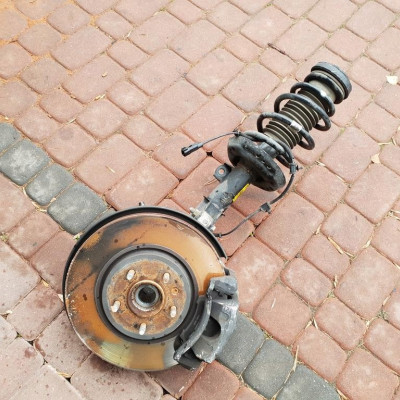 Amortyzator przód prawy Zafira C 13474026 170KM