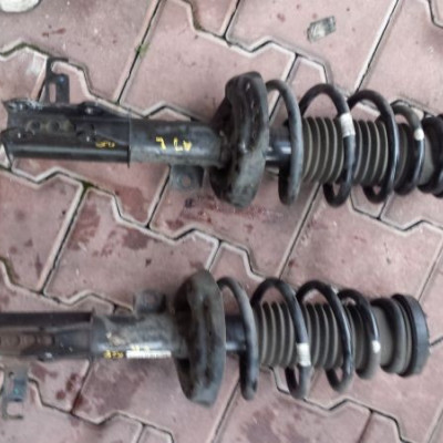 Amortyzator sprężyna przód 2.0 D Opel Astra J IV 4