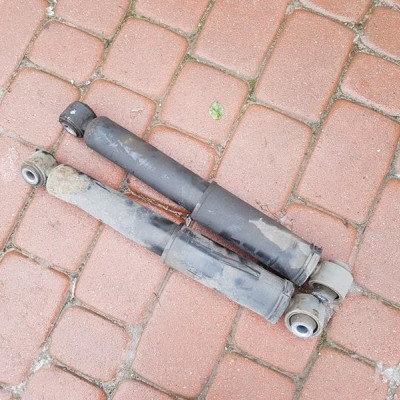 Amortyzator tył tylny MOVANO MASTER 2012r