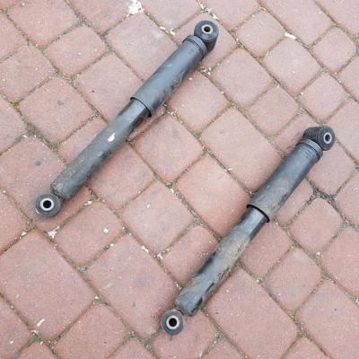 Amortyzator tył tylny osobówka Vivaro B Trafic III