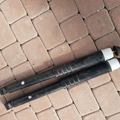 Amortyzator tył tylny Renault Captur 0.9