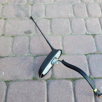 Antena dachowa GPS Opel Corsa E 13450556
