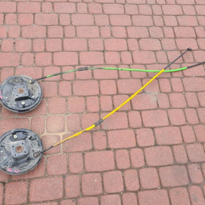 Bębny hamulce tył tylne 0.9TCE Renault Clio IV