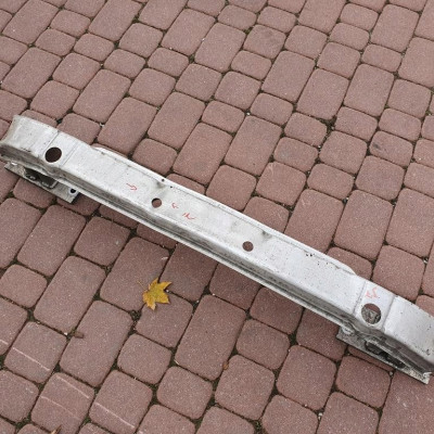 Belka tył tylna uszkodzona zderzaka Opel Insignia