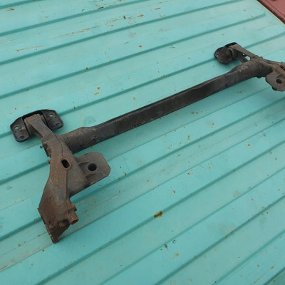 Belka tył tylna zawias Opel Astra J IV Kombi