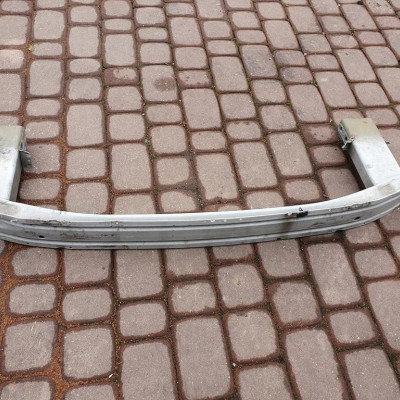 Belka zderzaka przedniego przód Opel Astra J