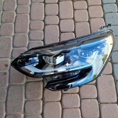 Lampa przednia EUROPA Renault Megane IV 260601093R