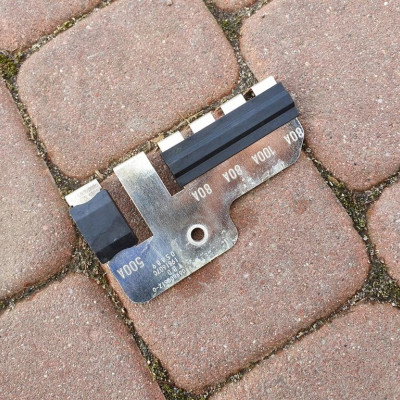 Bezpieczniki bezpiecznik Opel Astra K V 1981607C