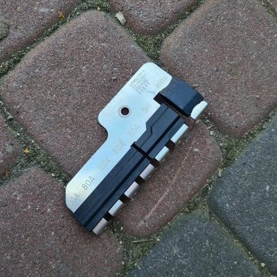 Bezpieczniki bezpiecznik Opel Astra K V 2701918C