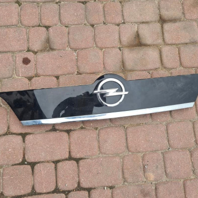 Blenda tylnej klapy osłona Opel Meriva B 13268754