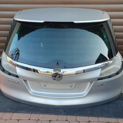 Blenda tył tylna klapa kombi Z176 Opel Insignia