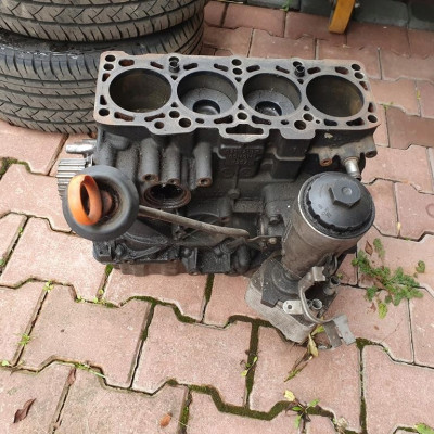 Blok silnika silnik 1.9TDI 105KM Audi A3 A4