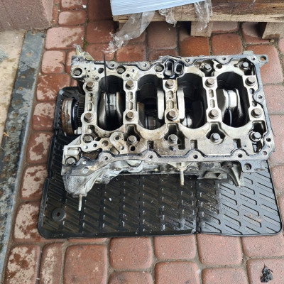 Blok wał panewk Opel Insignia Astra 1.6CDTI B16DTH