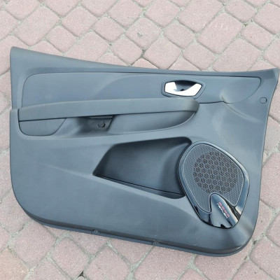 Boczek przód przedni lewy Europa Renault Clio IV