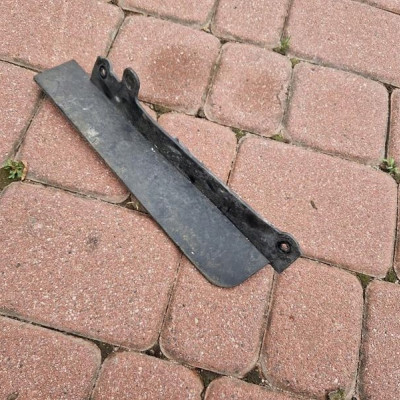 Hokej dolny lewy Renault Megane IV 622578733R