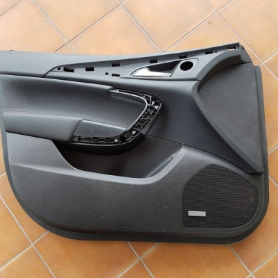 Boczek przód przedni OPEL INSIGNIA skóra 111