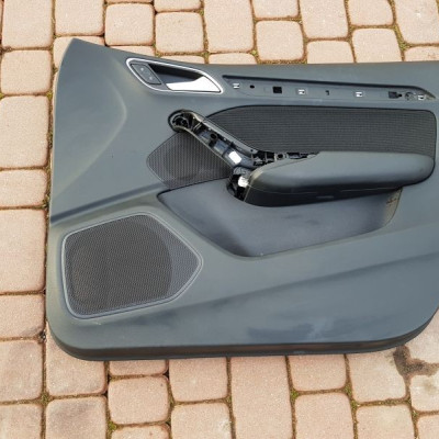 Boczek przód przedni prawy Anglik Audi Q3 2017r