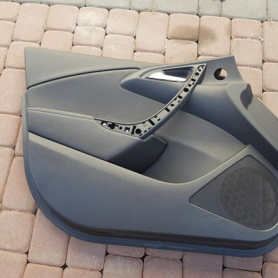 Boczek przód przedni skóra Opel Astra J 4 IV 173