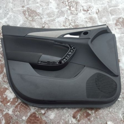 Boczek przód przedni welur sedan Opel Insignia