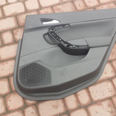 Boczek tył hatchaback igła OPEL INSIGNIA SKÓRA