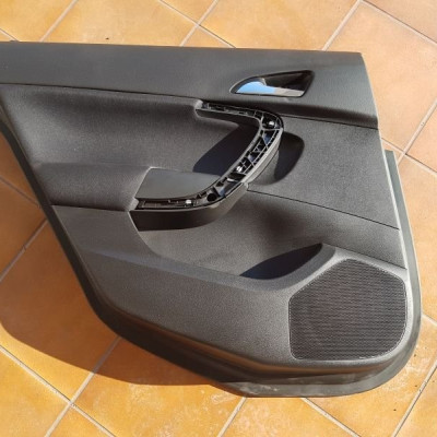 Boczek tył tylny Opel Insignia welur 134