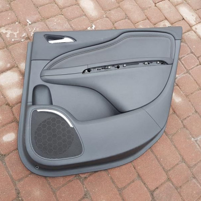 Boczek tył tylny skóra prawy Opel Zafira C 83