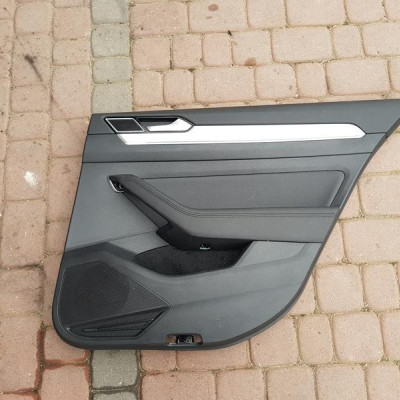 Boczek tył tylny skóra SEDAN Passat B8 2017r 2016