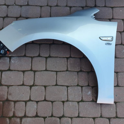 Błotnik przód lewy Opel Astra J 4 IV Z176