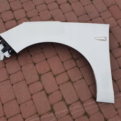 Błotnik przód przedni L IGŁA Opel Zafira C Z40R