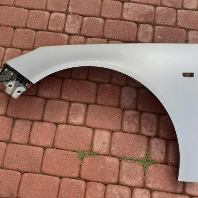 Błotnik przód przedni Opel Insignia IGŁA