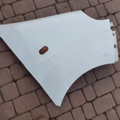 Błotnik przód przedni prawy biały VIVARO TRAFIC