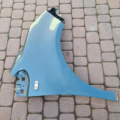 Błotnik przód przedni prawy slizg Opel Meriva B