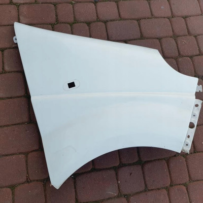 Błotnik przód przedni prawy VIVARO TRAFIC 10U